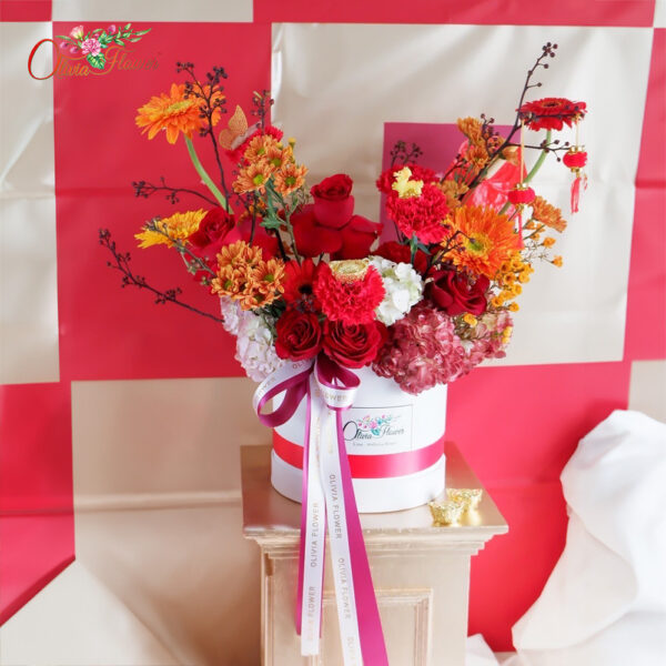 กล่องดอกไม้สด มั่งมีศรีสุข เฉลิมฉลองเทศกาลตรุษจีน ที่คงความเรียบหรูและสวยงามสำหรับคนที่ต้องการเพิ่มเติมความพิเศษในช่วงเวลาพิเศษ